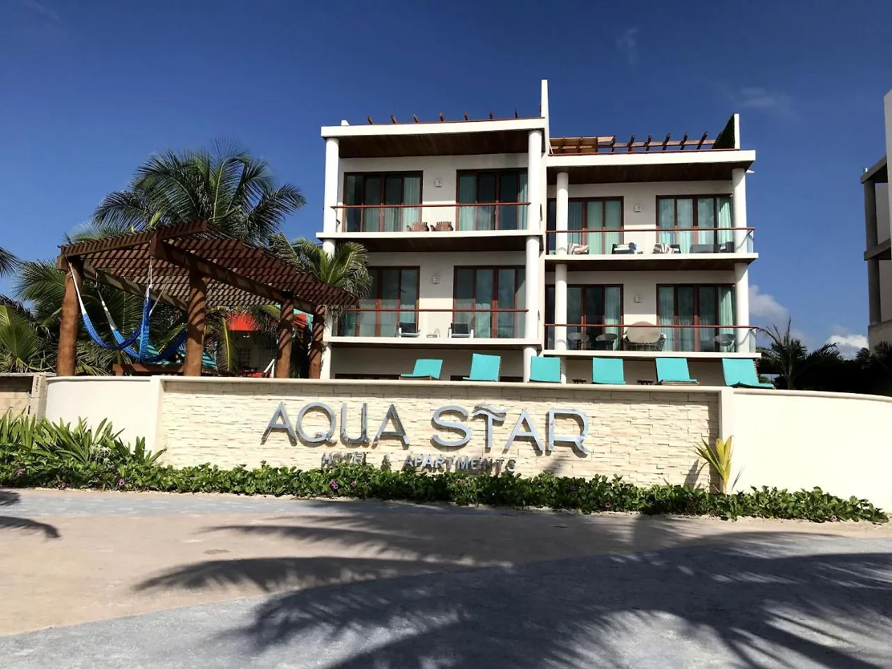Aquastar By Rt Vacation Rentals Mahahual Aparthotel